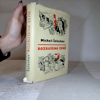 Rozrušená země