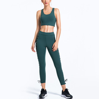 Sportovní set 3/4 se šněrovacím designem, zelená L