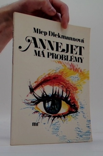 Annejet má problémy