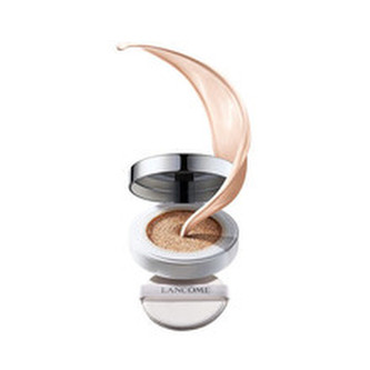 Lancome Revoluční make-up v houbičce (Miracle Cushion Make-Up) 14 g Revoluční make-up v houbičce (Miracle Cushion Make-Up) 14 g - Odstín 015 Ivoire woman