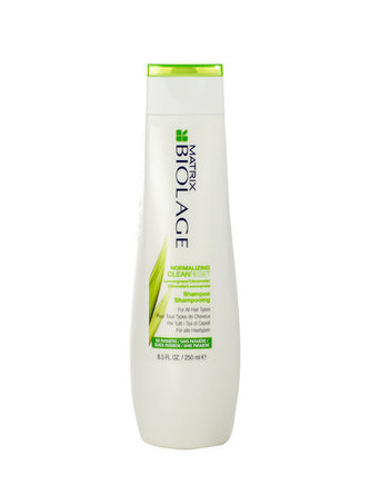 Biolage Čisticí šampon Biolage (Normalizing Clean Reset Shampoo) Čisticí šampon Biolage (Normalizing Clean Reset Shampoo) - Objem 250 ml woman