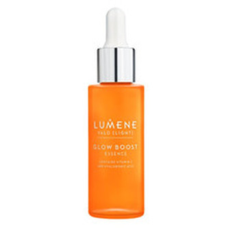 Lumene Rozjasňující pleťová esence s vitamínem C a kyselinou hyaluronovou Light (Glow Boost Essence Contains Vitamin C And Hyaluronic Acid) 30 ml woman