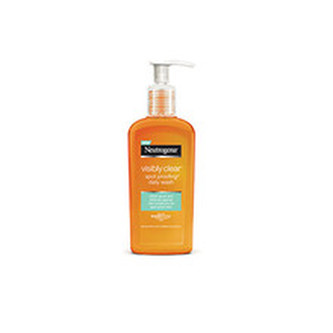 Neutrogena Čisticí gel Visibly Clear Spot Proofing (Daily Wash) 200 ml woman