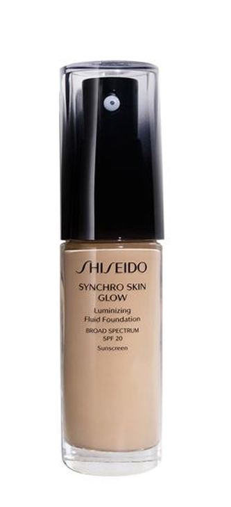 Shiseido Tekutý rozjasňující make-up Synchro Skin Glow SPF 20 (Luminizing Fluid Foundation) 30 ml Tekutý rozjasňující make-up Synchro Skin Glow SPF 20 (Luminizing Fluid Foundation) 30 ml - Odstín Neutral 2 woman