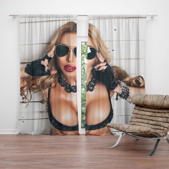 Závěs Žena s brýlemi: 2ks 140x250cm Závěs Žena s brýlemi: 2ks 140x250cm