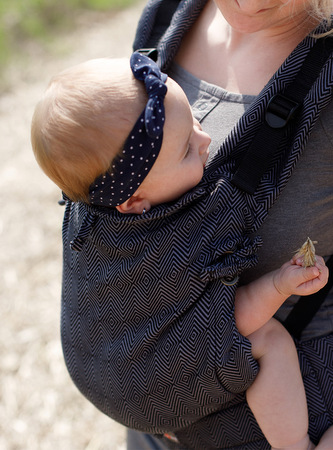 Kinder Hop Rostoucí ergonomické nosítko Multi Soft Diamond Graphite 100% bavlna, žakár