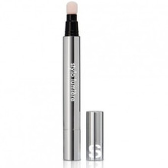 Sisley Rozjasňující pero Stylo Lumière (Instant Radiance Booster Pen) 2,5 ml Rozjasňující pero Stylo Lumière (Instant Radiance Booster Pen) 2,5 ml - Odstín 4 Golden Beige woman