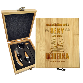 Dárková sada na víno Nesnáším být sexy, ale jsem učitelka: 147×168×49 mm