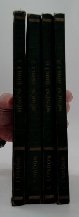 Měsíční údolí (I-IV)