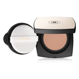 Chanel Krémový make-up Les Beiges SPF 25 (Healthy Glow Gel Touch Foundation) 11 g Krémový make-up Les Beiges SPF 25 (Healthy Glow Gel Touch Foundation) 11 g - Odstín N°30 woman