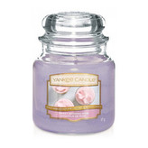 Yankee Candle Aromatická svíčka střední Sweet Morning Rose 411 g unisex