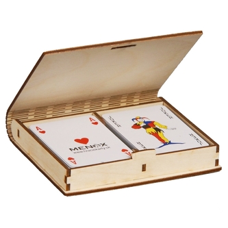 Canasta v dřevěné krabičce