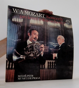 Mozart: Koncerty pro lesní roh a orchestr (LP)