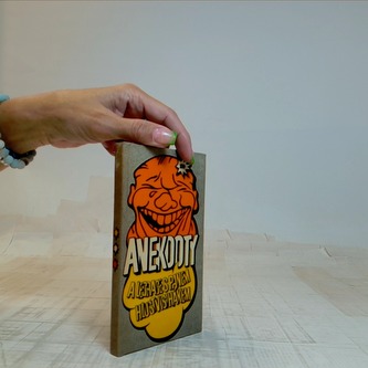 Anekdoty a legrace s pánem hlustvisihákem