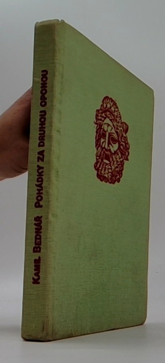 Pohádky za druhou oponou