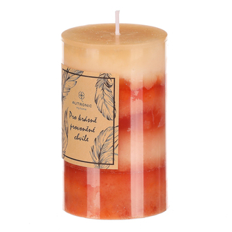 Svíčka aromatická - skořice a pomeranč, parafín, oranžové odstíny.