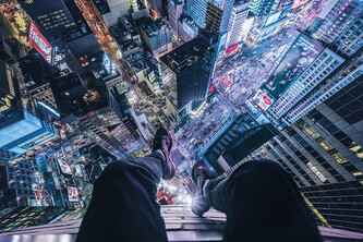 Plakát, Obraz - On The Edge Of Times Square, 91.5 × 61 cm