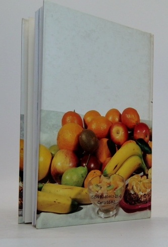 Kuchařka- moučníky,dezerty a saláty z ovoce