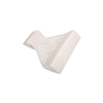 Trojhranná opěrka z Minky Womar smetanová