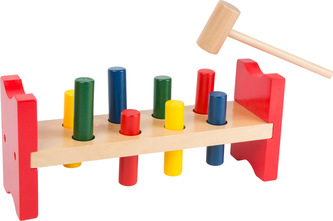 Small Foot Dřevěná zatloukačka dlouhá