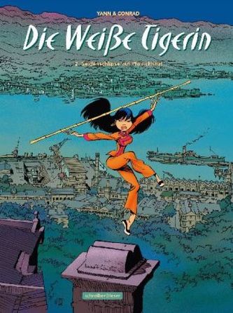 Die Weiße Tigerin - Seidenschlipse auf Pfirsichhaut