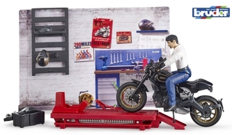Bruder Motodílna s mechanikem a motorkou