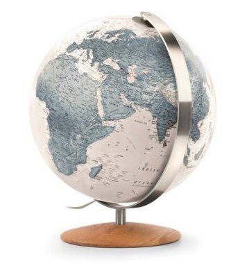 Leuchtglobus, Holzfuß Eiche, Edelstahlmeridian (Weiß/graublau)