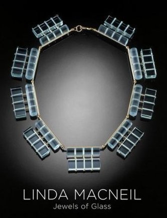 Linda MacNeil