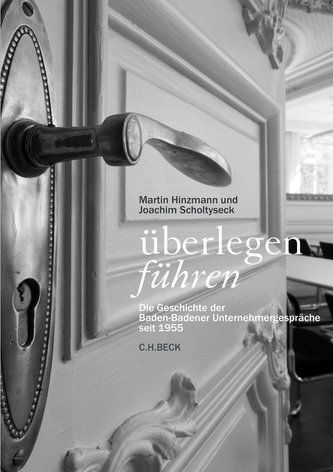 überlegen führen