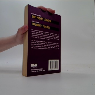 Smrt přichází s úsměvem/  parlament v podezření