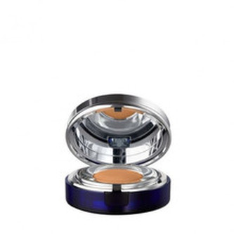 La Prairie Kompaktní make-up SPF 25 (Skin Caviar Essence-in-Foundation) 30 ml Odstín 02 Satin Nude woman