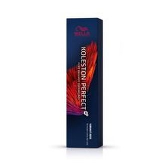 Wella Professionals Permanentní barva na vlasy Koleston Perfect ME™ Vibrant Reds 60 ml Odstín 77/44 woman