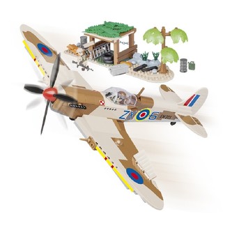 Stavebnice II WW Supermarine Spitfire Pouštní letiště, 400 k, 2 f