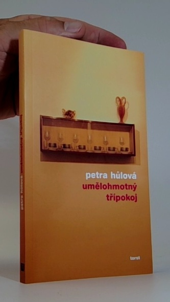 Umělohmotný třípokoj