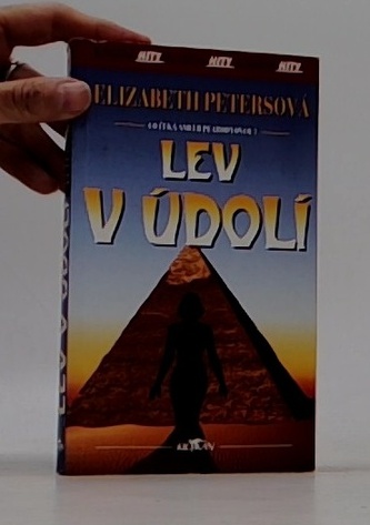Lev v údolí