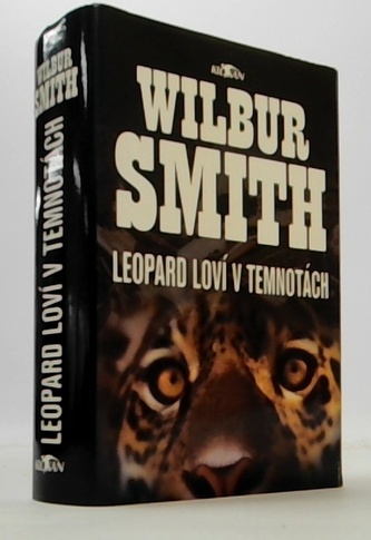 Leopard loví v temnotách