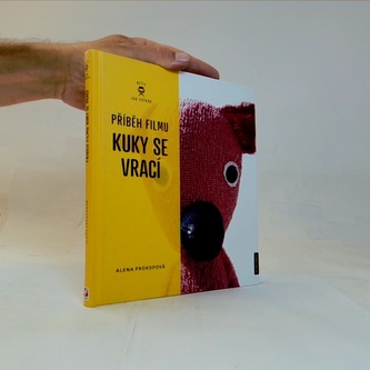 Příběh filmu Kuky se vrací