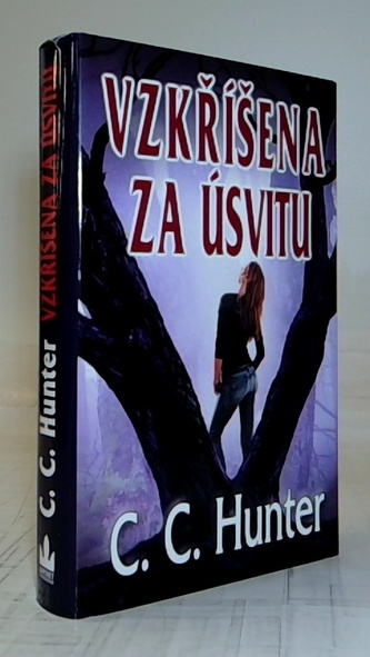 Vzkříšena za úsvitu