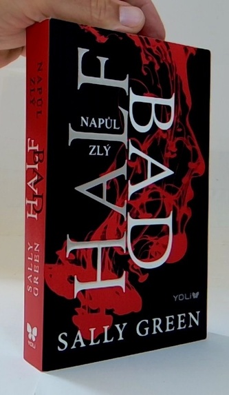 Half Bad - Napůl zlý