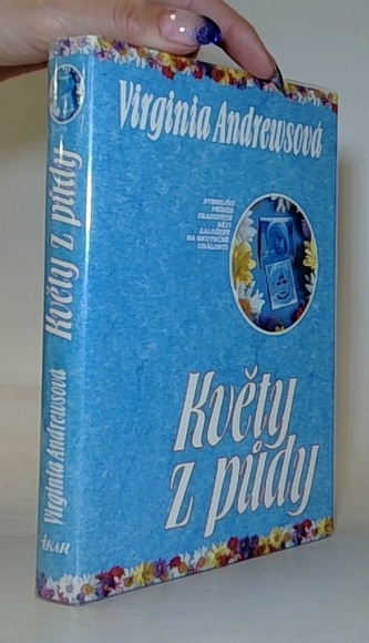 Květy z půdy