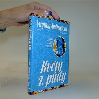 Květy z půdy