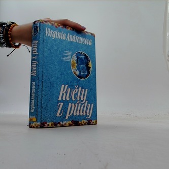 Květy z půdy