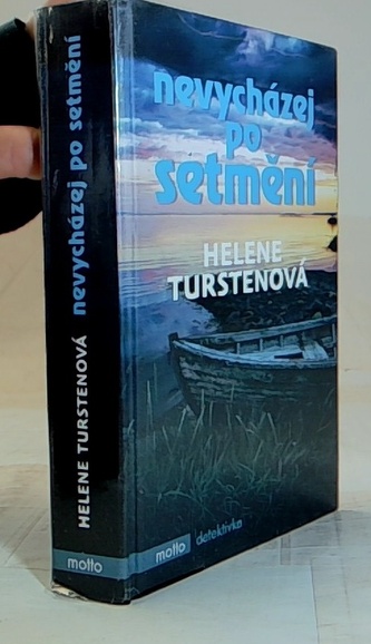 Nevycházej po setmění