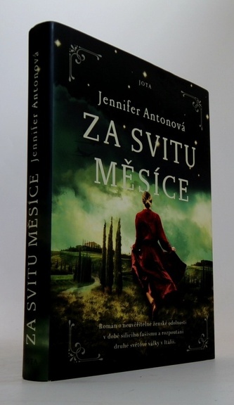 Za svitu měsíce