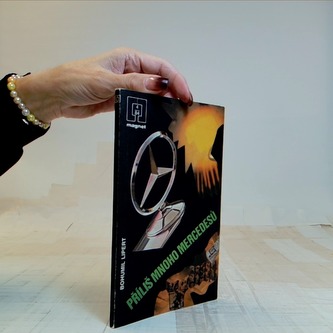 Příliš mnoho mercedesů