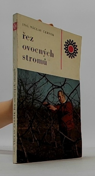 Řez ovocných stromů