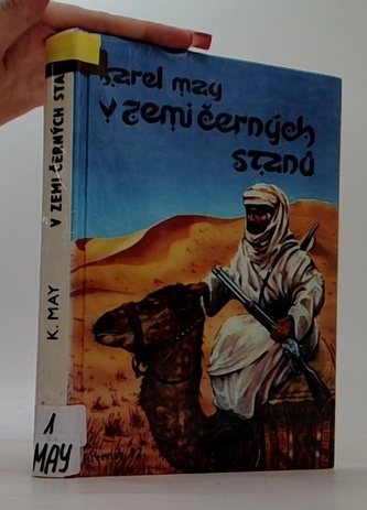 V zemi černých stanů