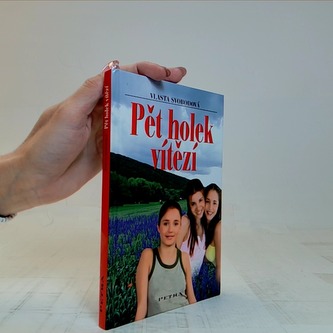 Pět holek vítězí