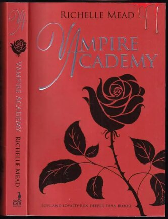 Vampire Academy (Richelle Mead, 2007)