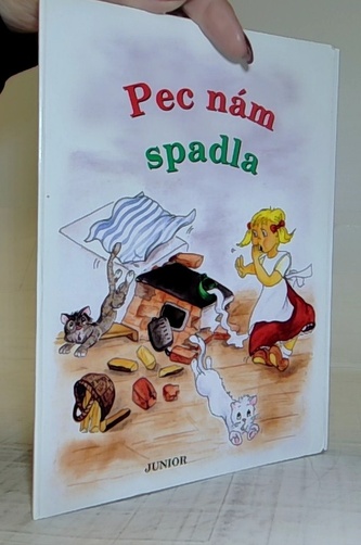 Pec nám spadla